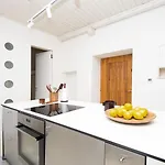 Apartment Callelarga 2 *